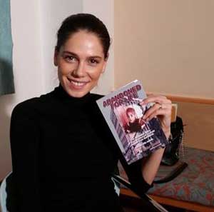 Irina Fodor with Ruckels autobiography